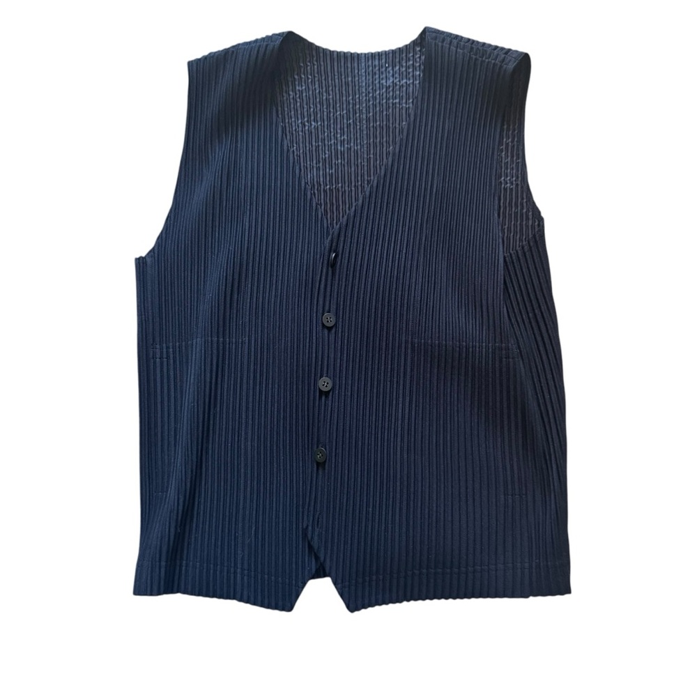 Homme Plisse Issey Miyake Vest in excellent condition.